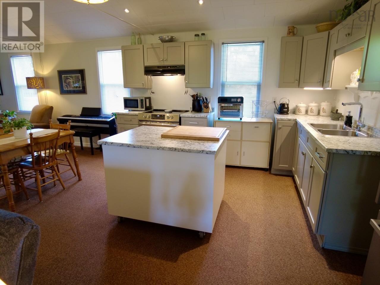 7682 6 Highway Property Photo 17