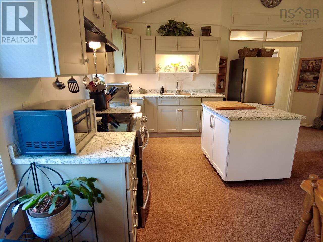 7682 6 Highway Property Photo 18