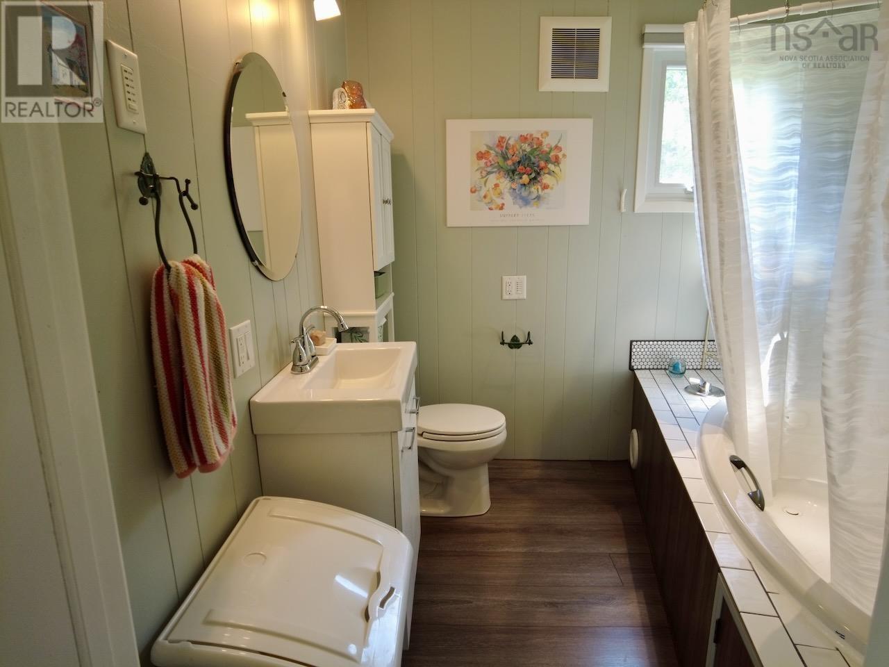 7682 6 Highway Property Photo 27