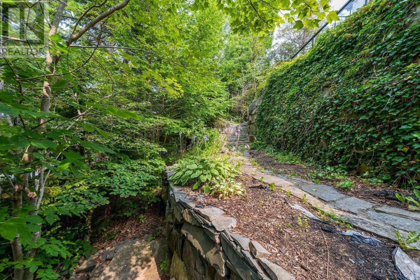 49 Fairway Grove Property Photo 2