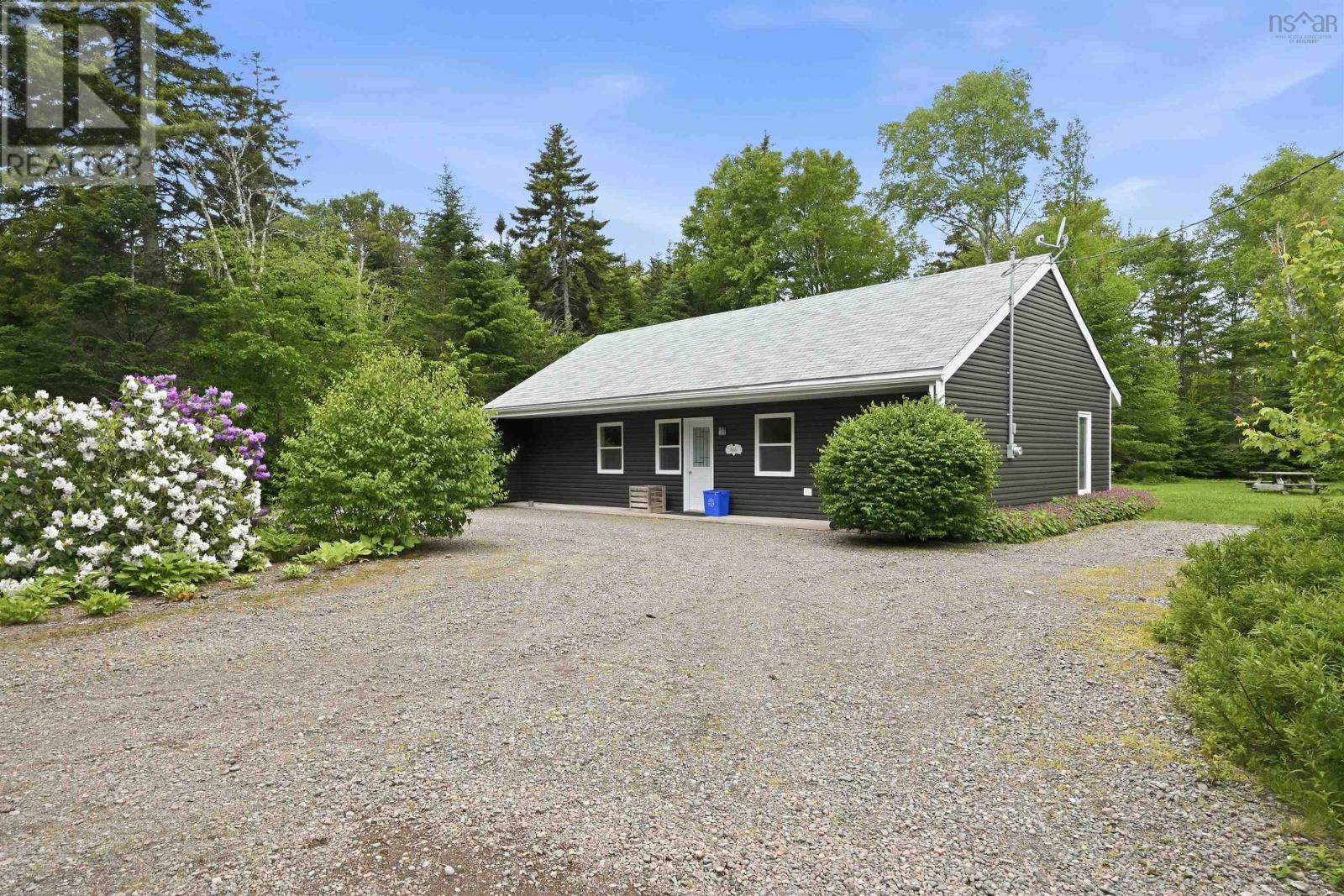 320 Cove Road Property Photo 14