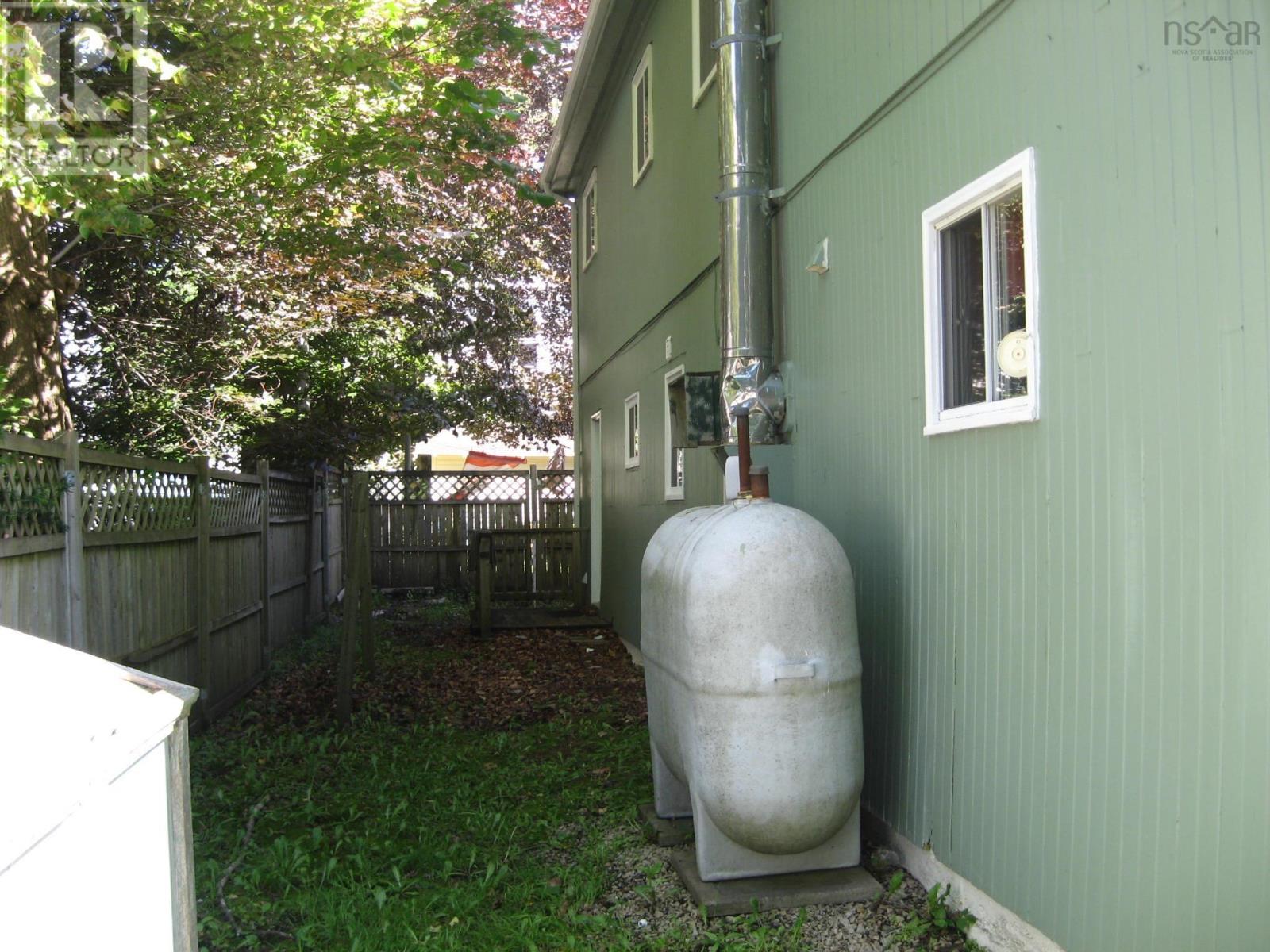 20 Carten Street Property Photo 7