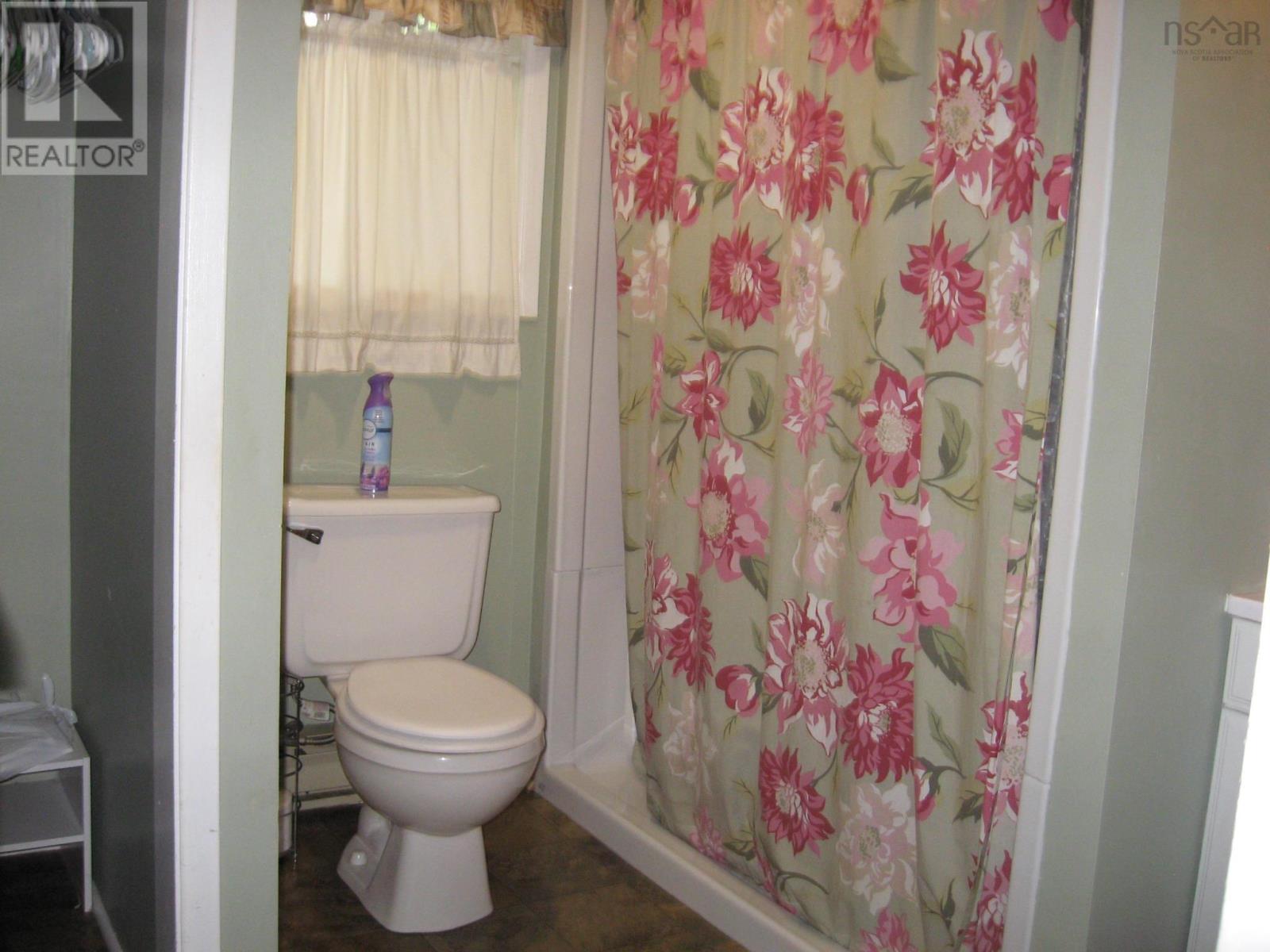 20 Carten Street Property Photo 11
