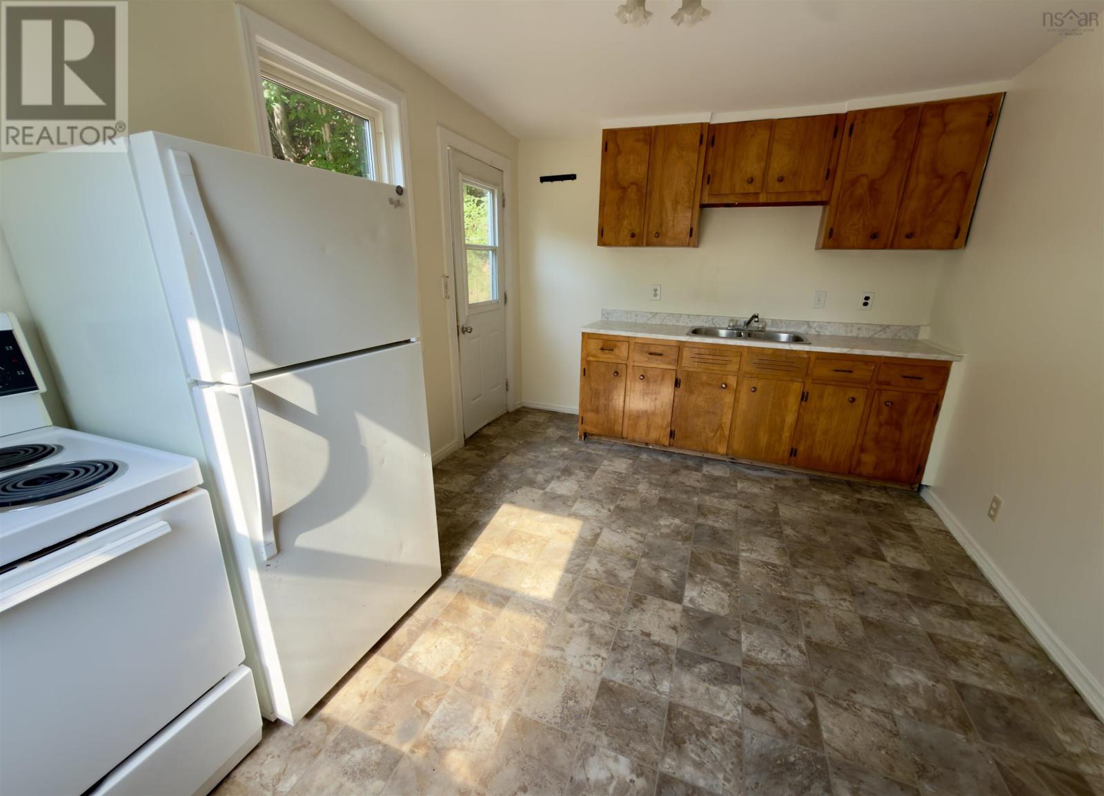 13 Chester Avenue Property Photo 4