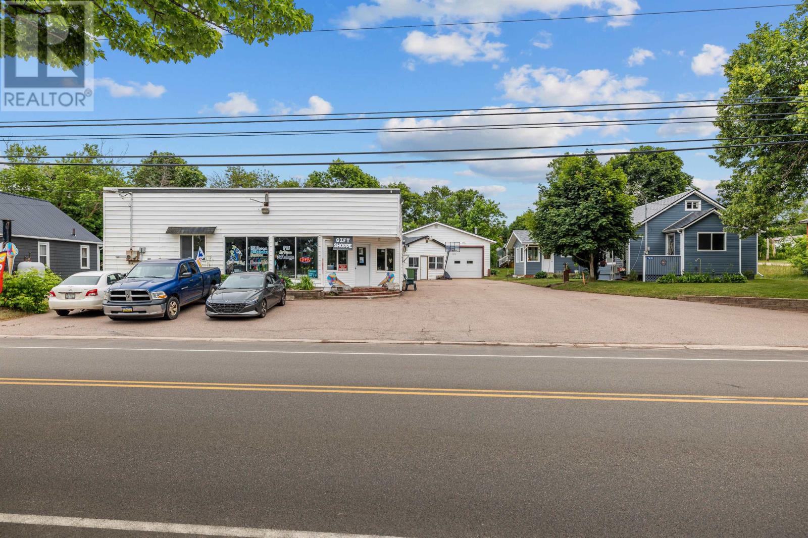 7651-7653 St. Peters Road Property Photo 1