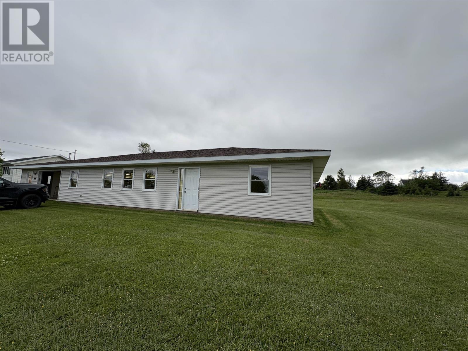 164 KENWOOD Circle