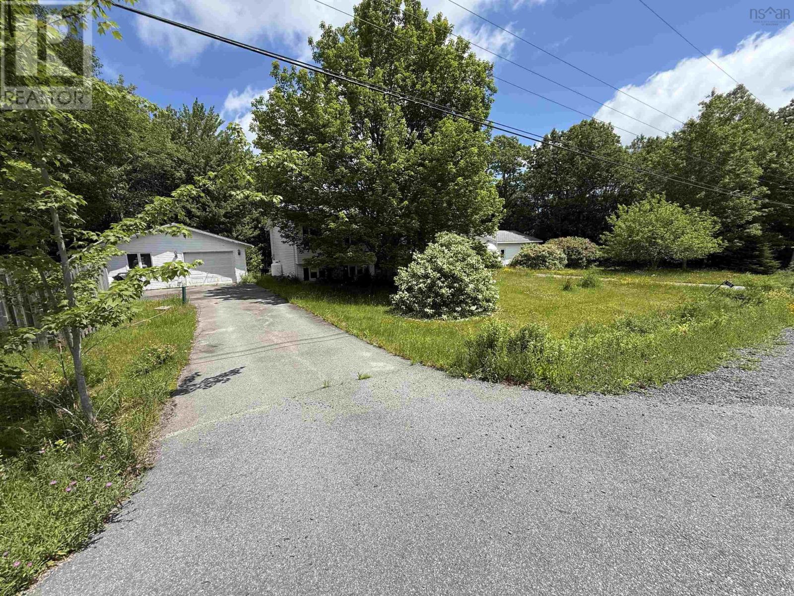 115 Dawson Heights Property Photo 2