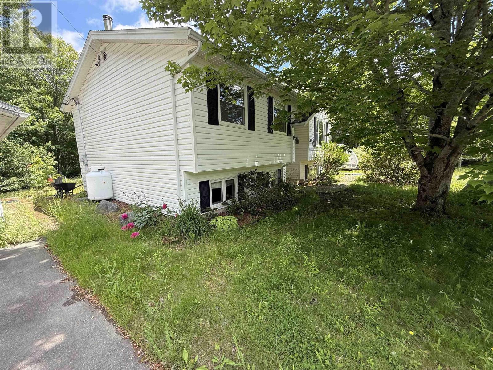 115 Dawson Heights Property Photo 4