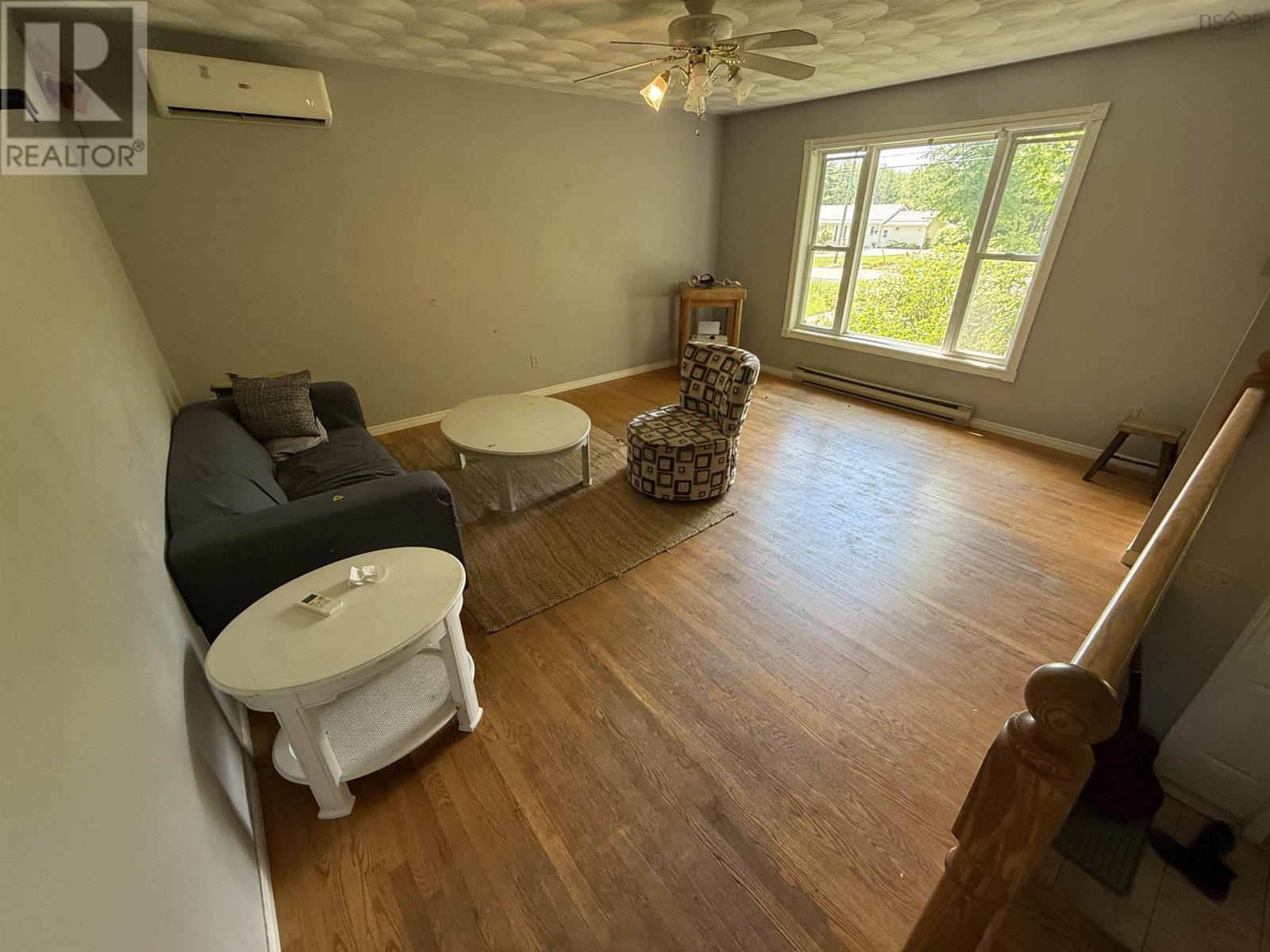 115 Dawson Heights Property Photo 7