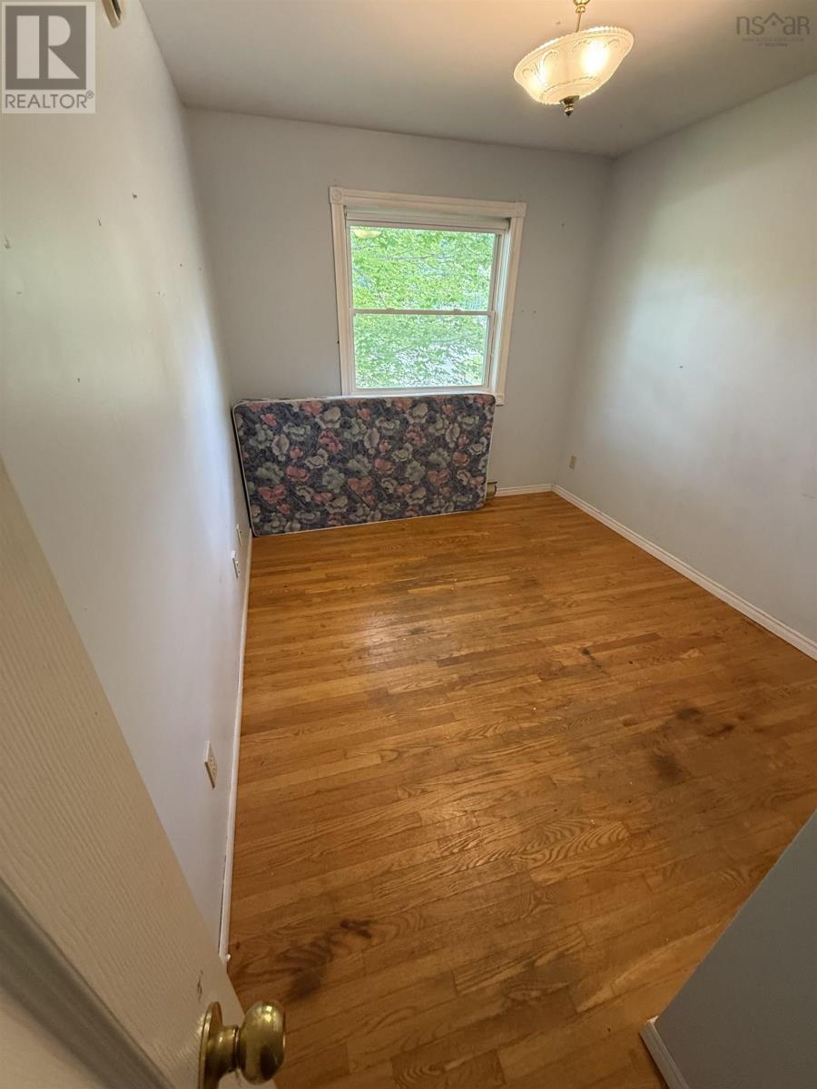 115 Dawson Heights Property Photo 15