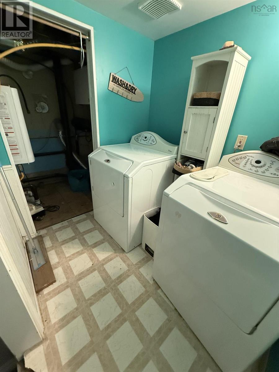 115 Dawson Heights Property Photo 22