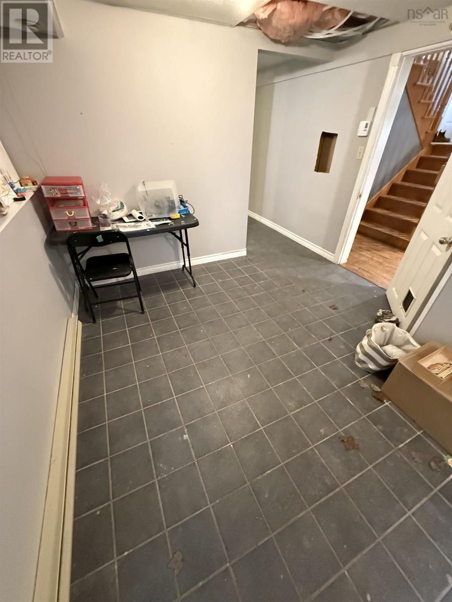 115 Dawson Heights Property Photo 23