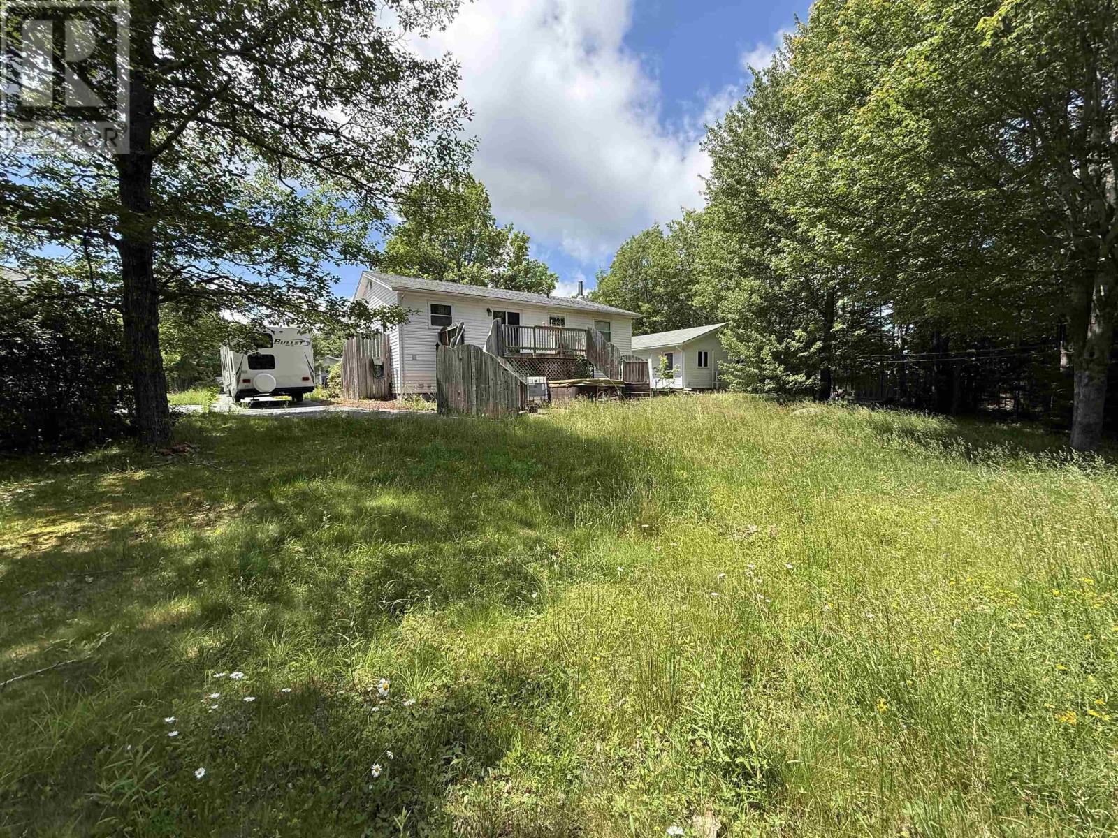 115 Dawson Heights Property Photo 25