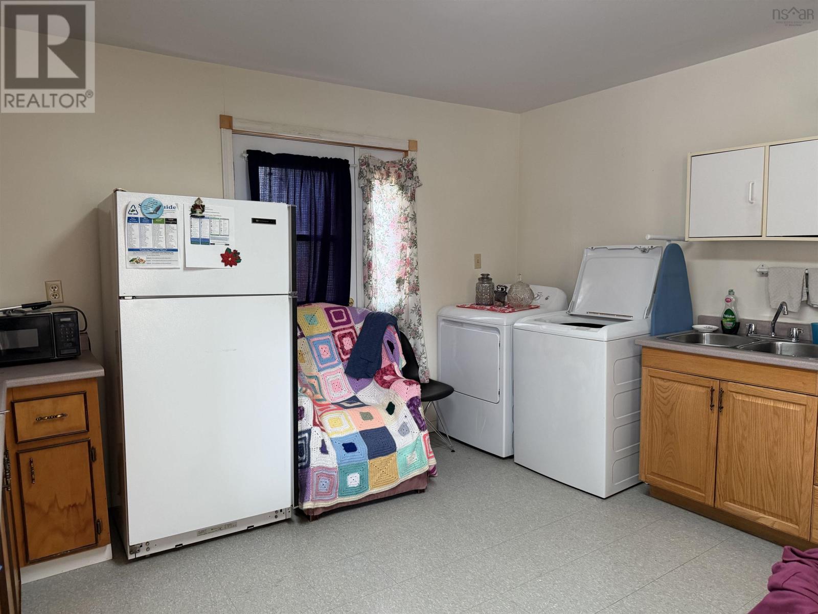 62 School Street Property Photo 12