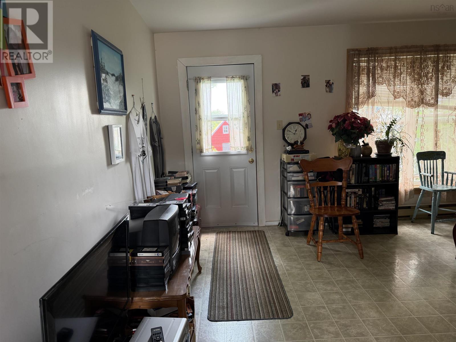 62 School Street Property Photo 16