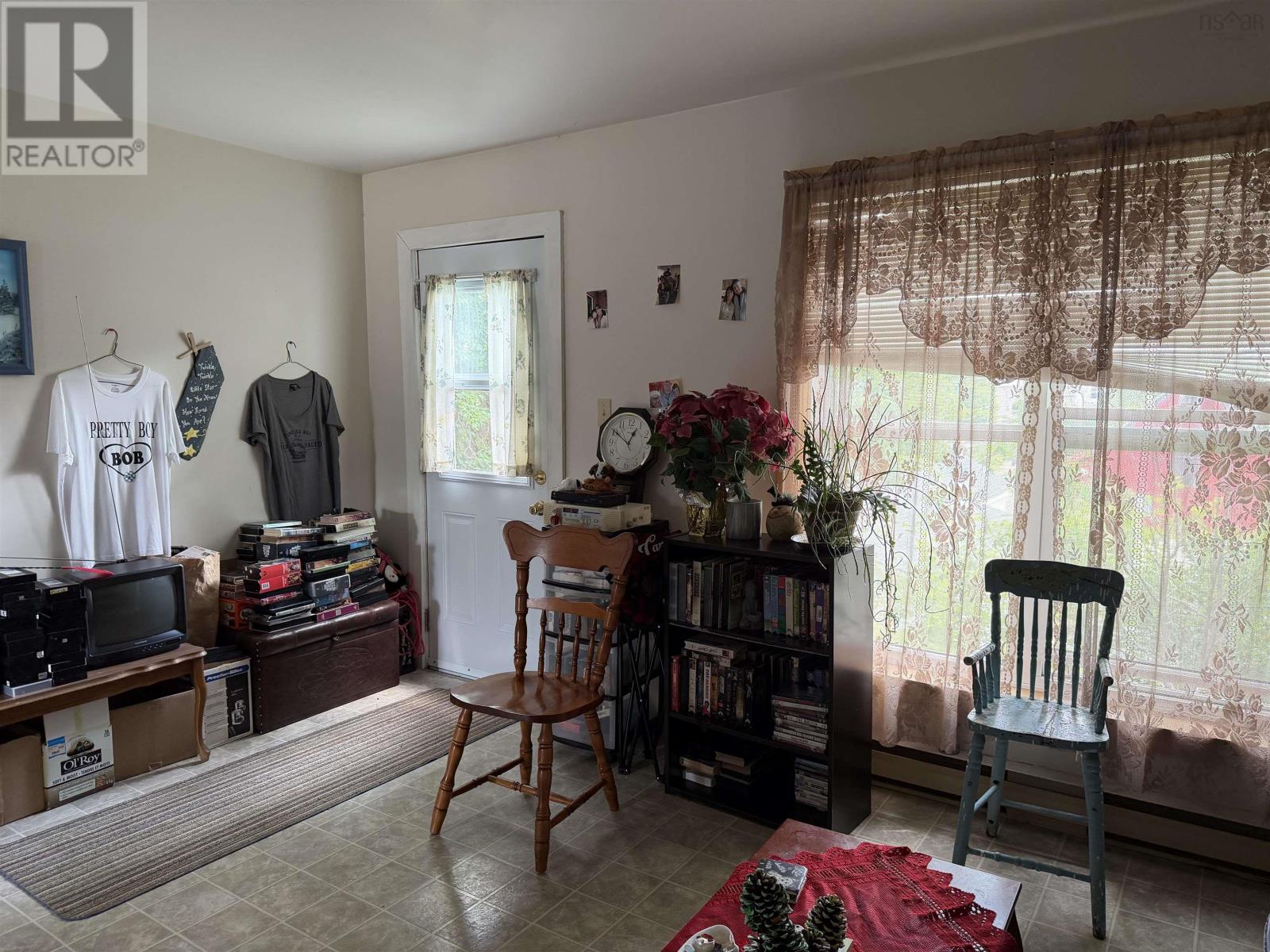 62 School Street Property Photo 18