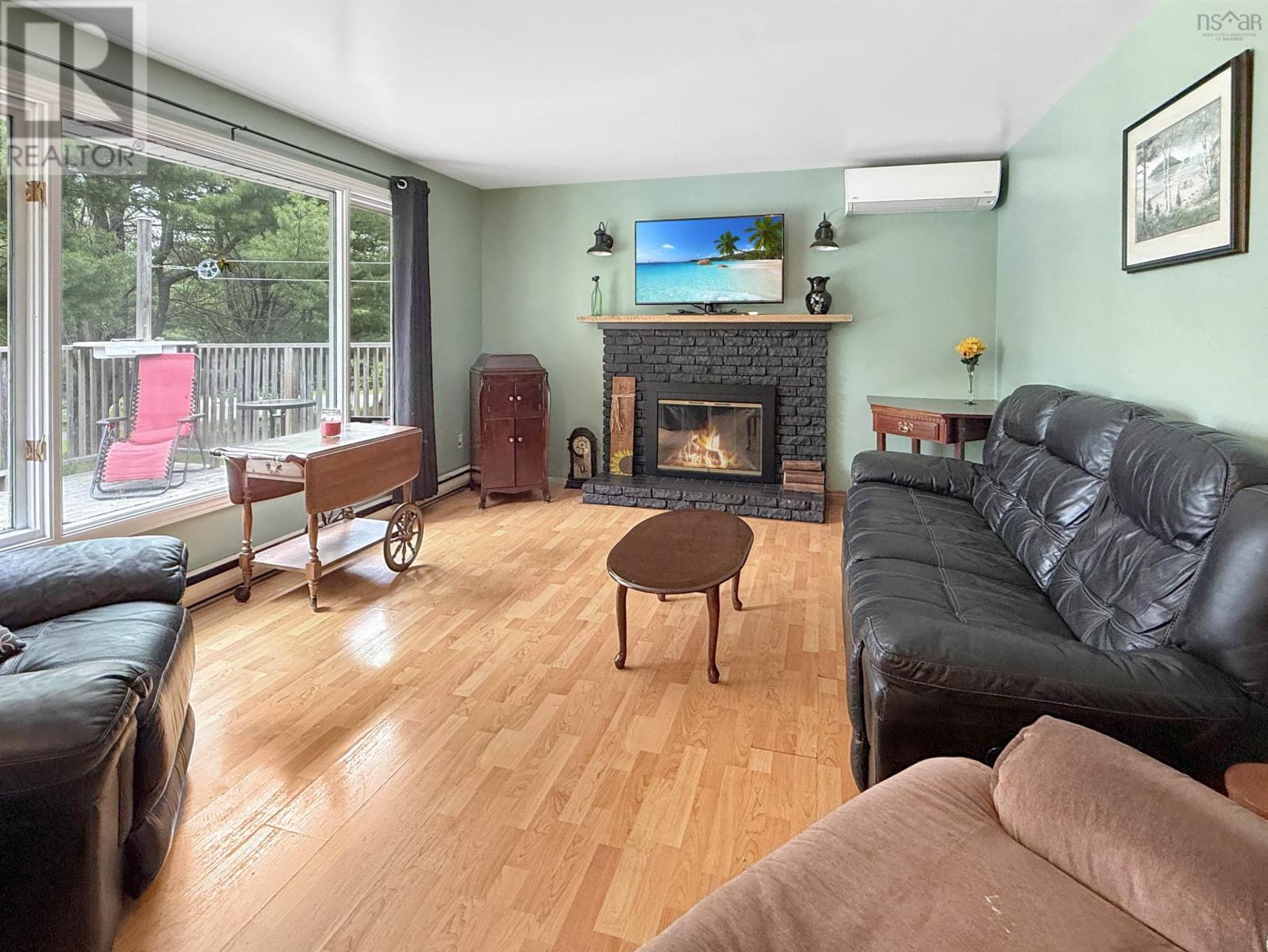 26 South Hill Drive Property Photo 10