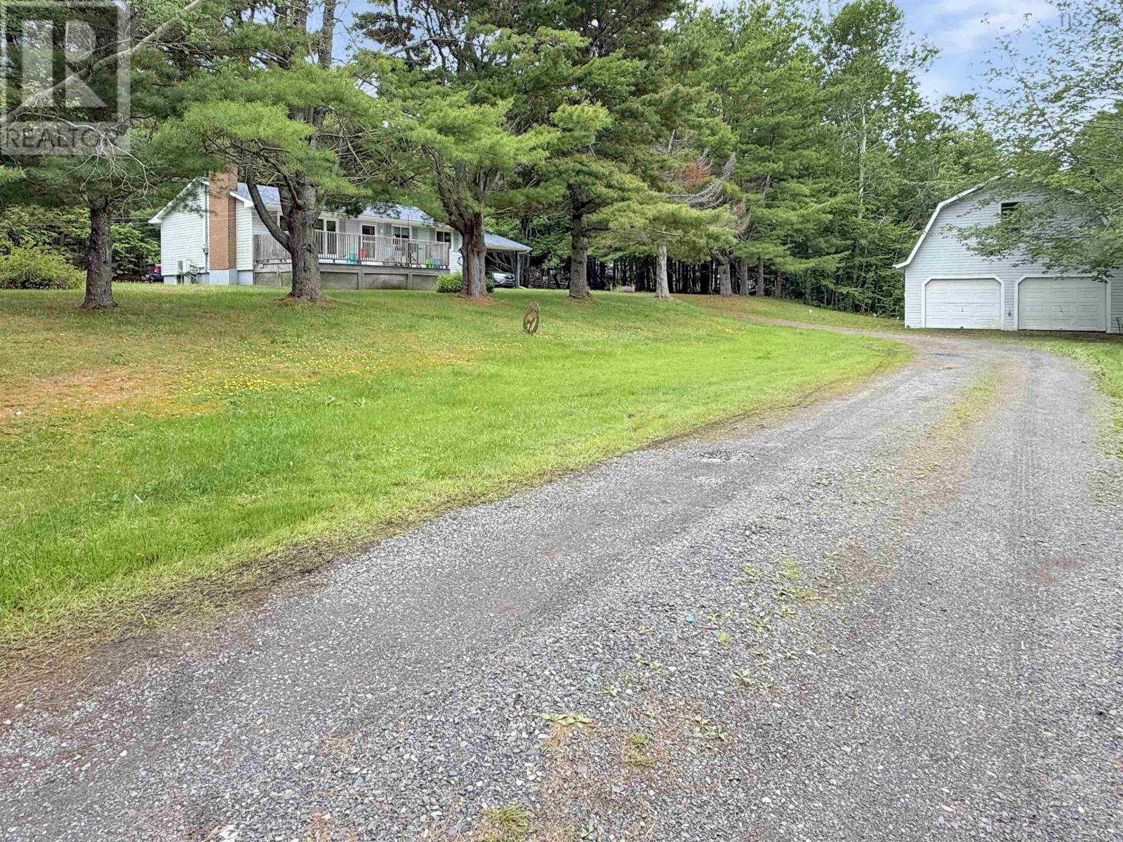 26 South Hill Drive Property Photo 20