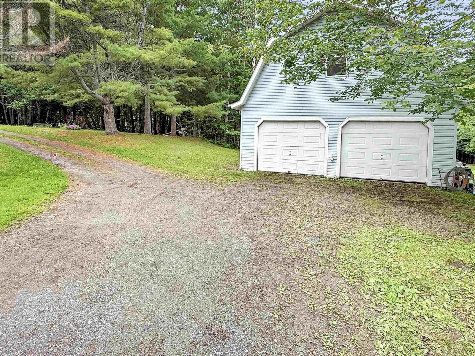 26 South Hill Drive Property Photo 21