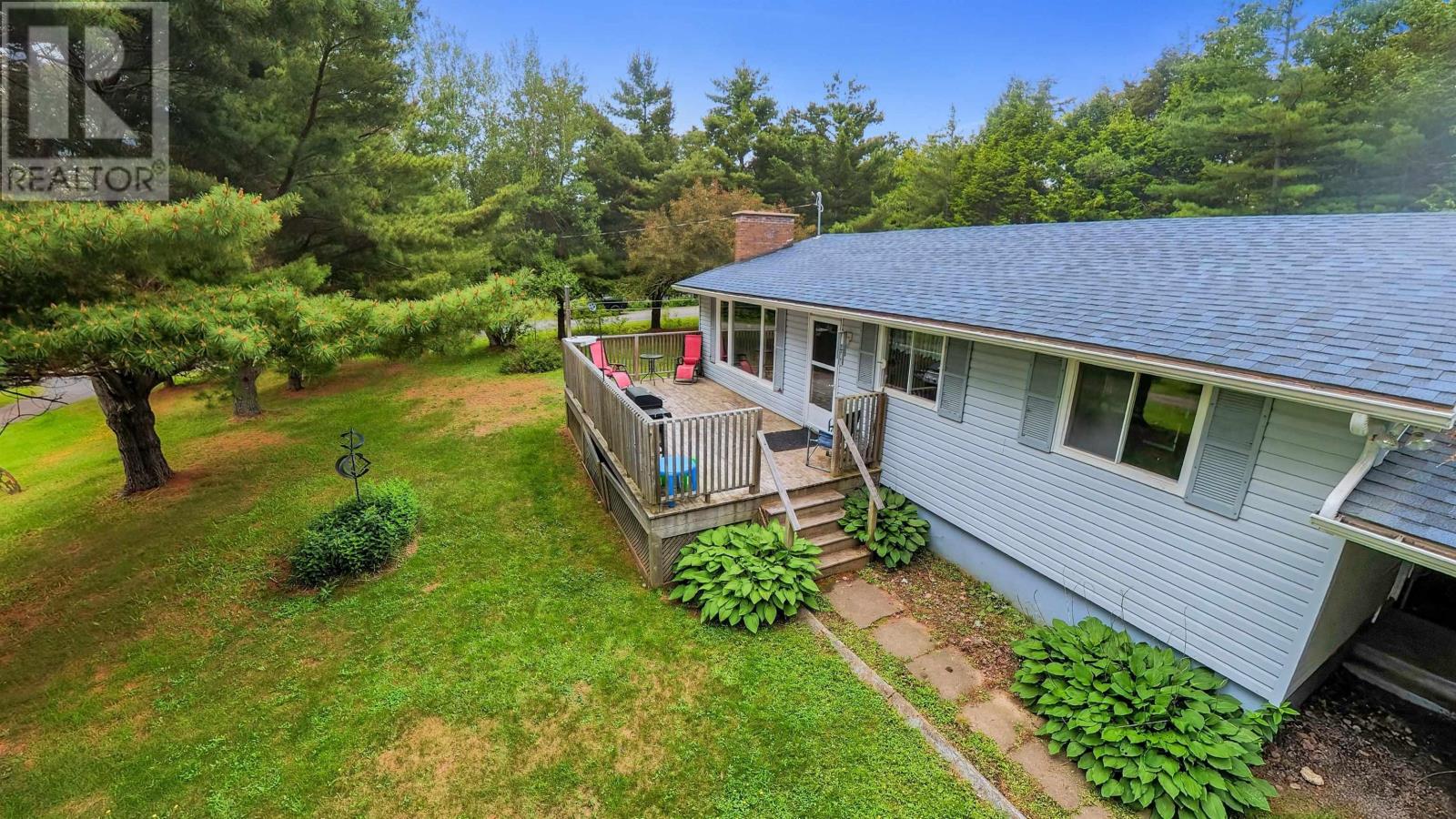 26 South Hill Drive Property Photo 27