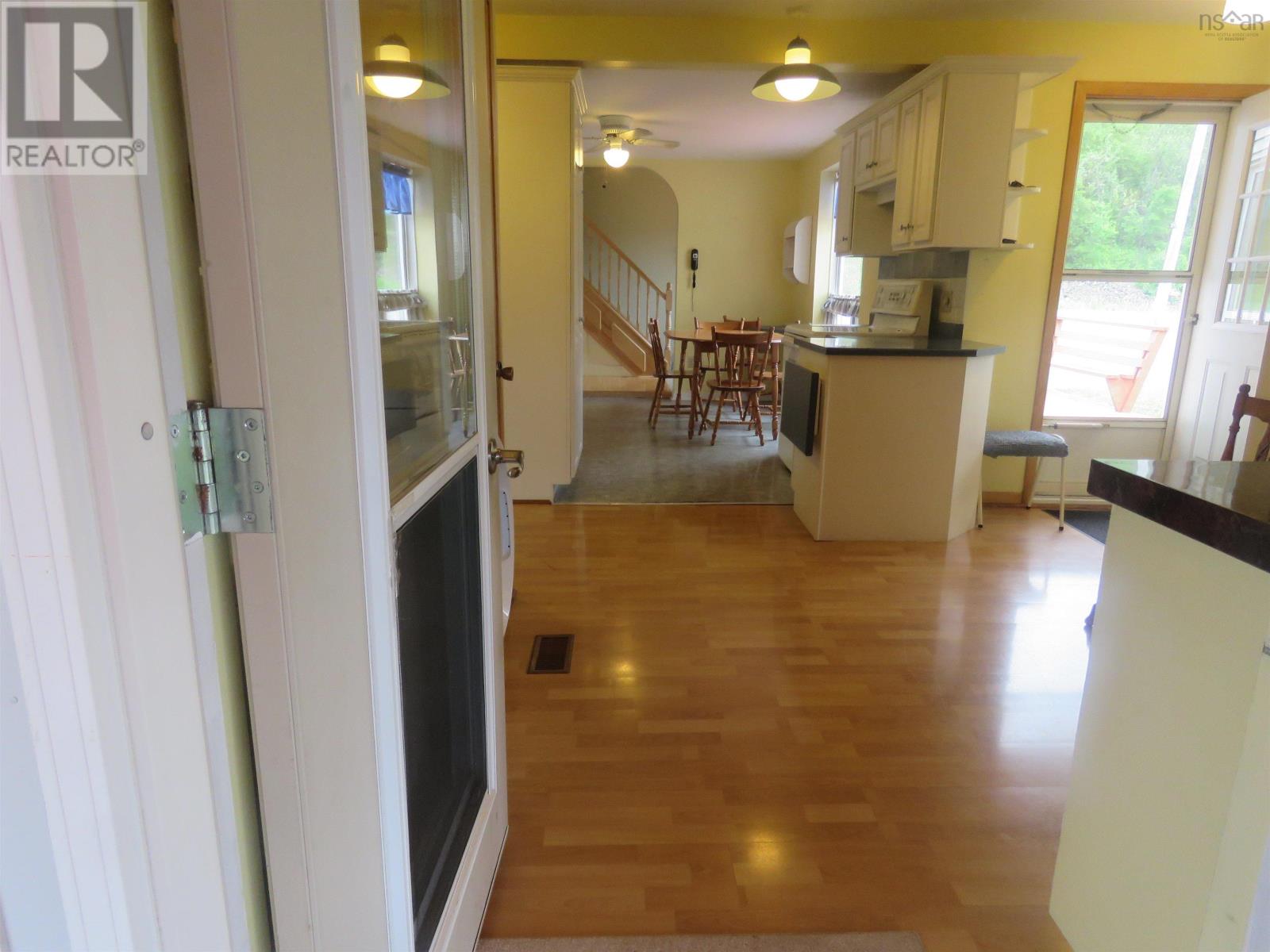 2274 South Main Street Property Photo 14