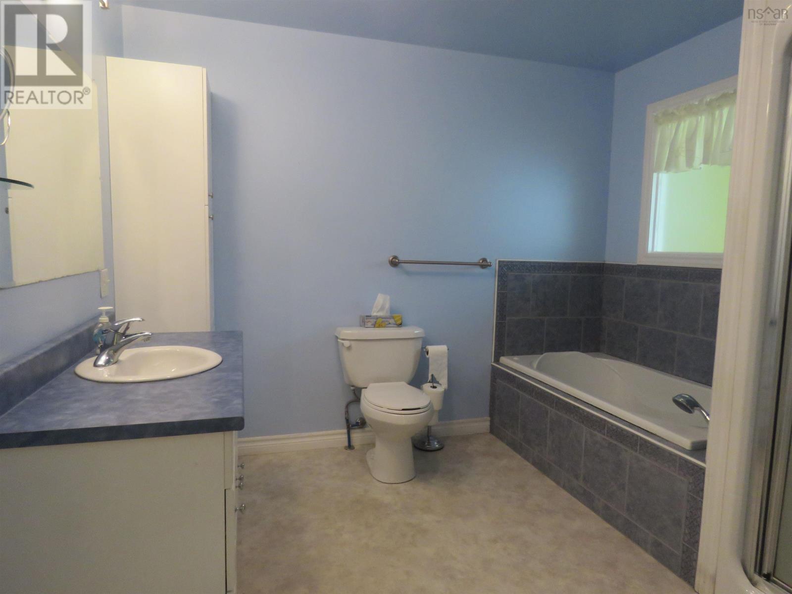 2274 South Main Street Property Photo 21