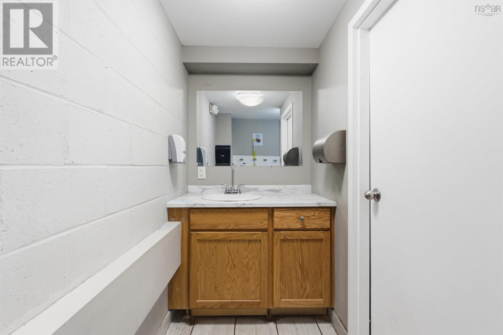 1 Flamingo Drive Property Photo 12
