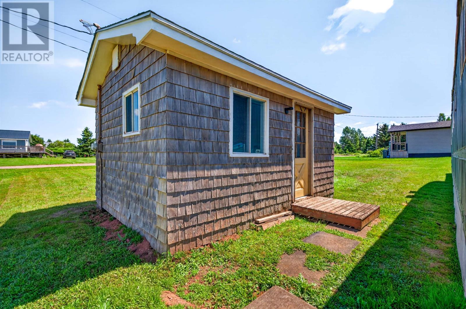 11 Macfadyen Property Photo 22