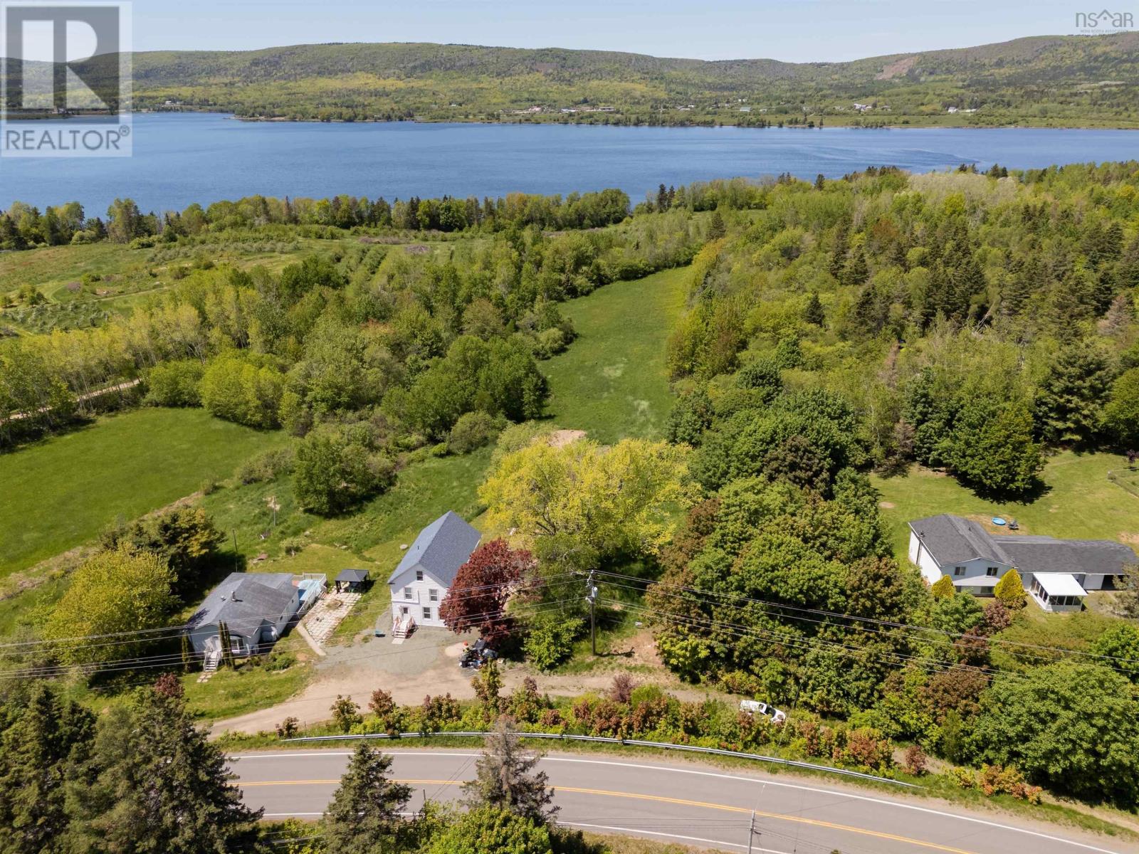 Highway 201 Property Photo 3