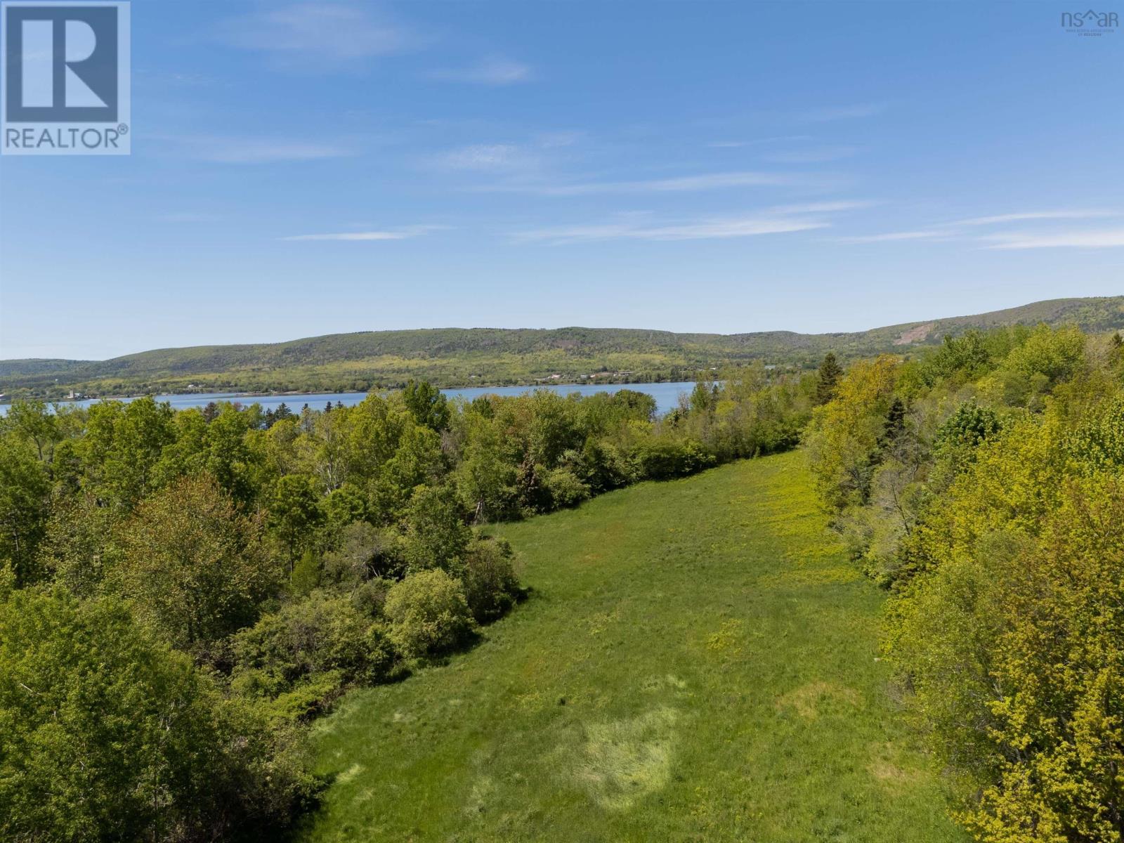 Highway 201 Property Photo 10