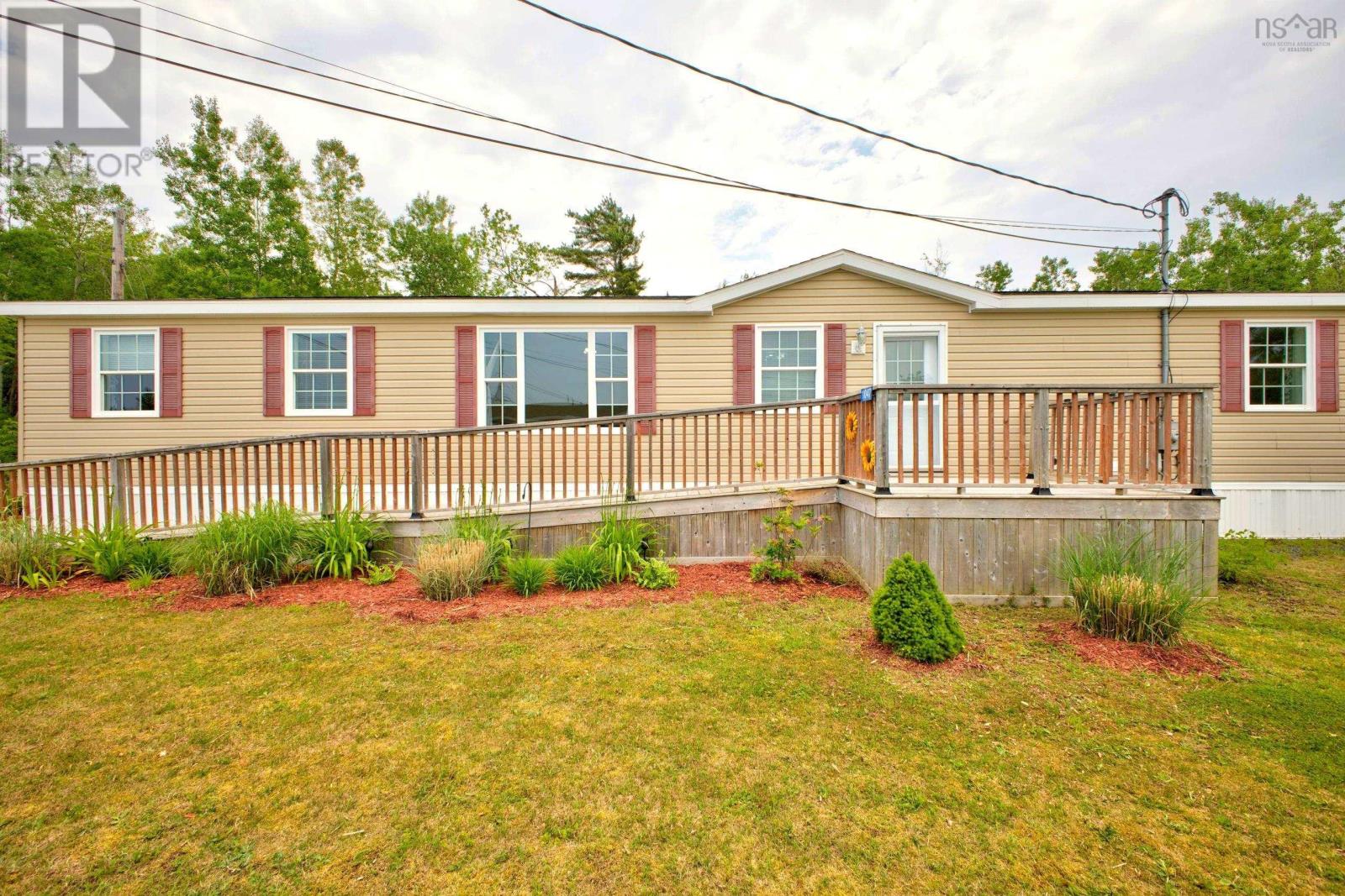 1047 Glen Forest Drive Property Photo 1