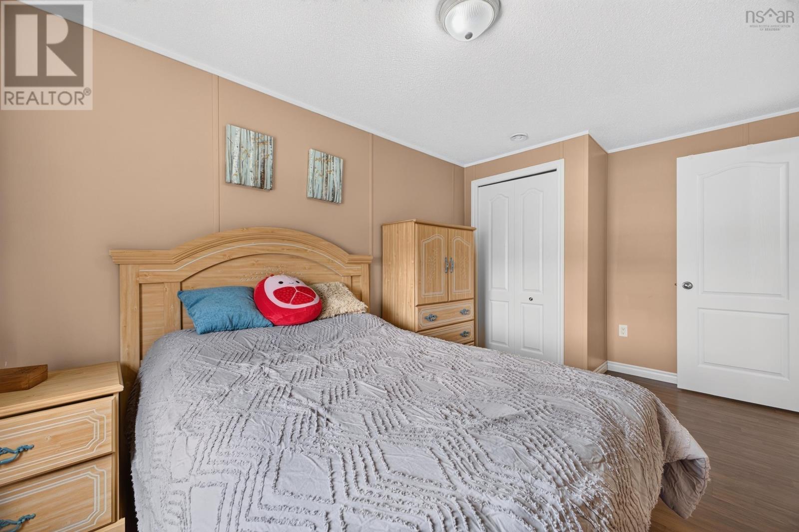 1047 Glen Forest Drive Property Photo 19