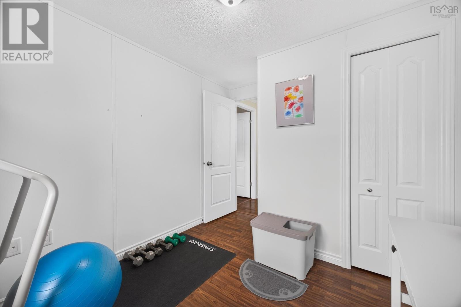 1047 Glen Forest Drive Property Photo 20