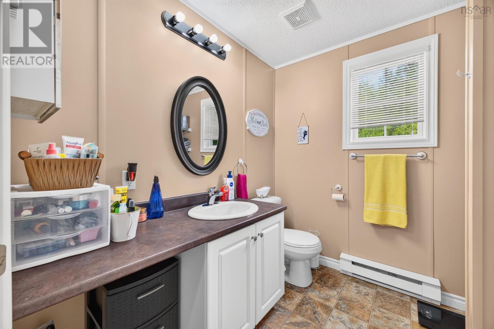 1047 Glen Forest Drive Property Photo 28