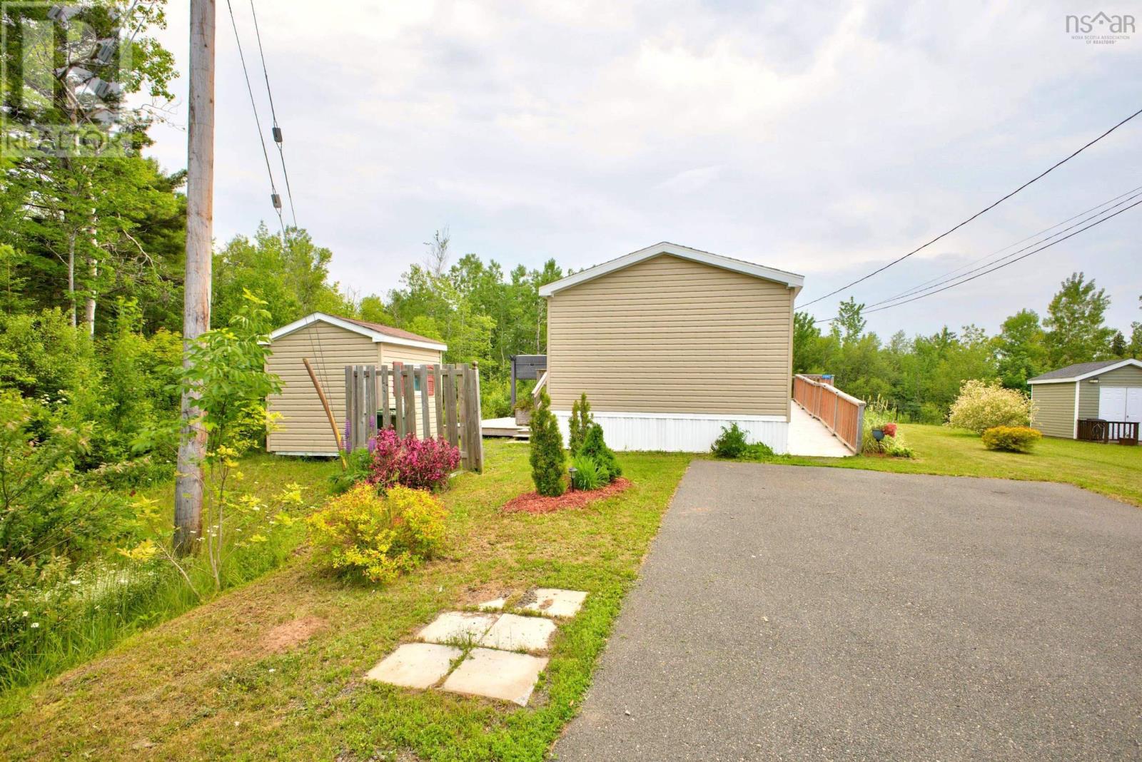 1047 Glen Forest Drive Property Photo 34