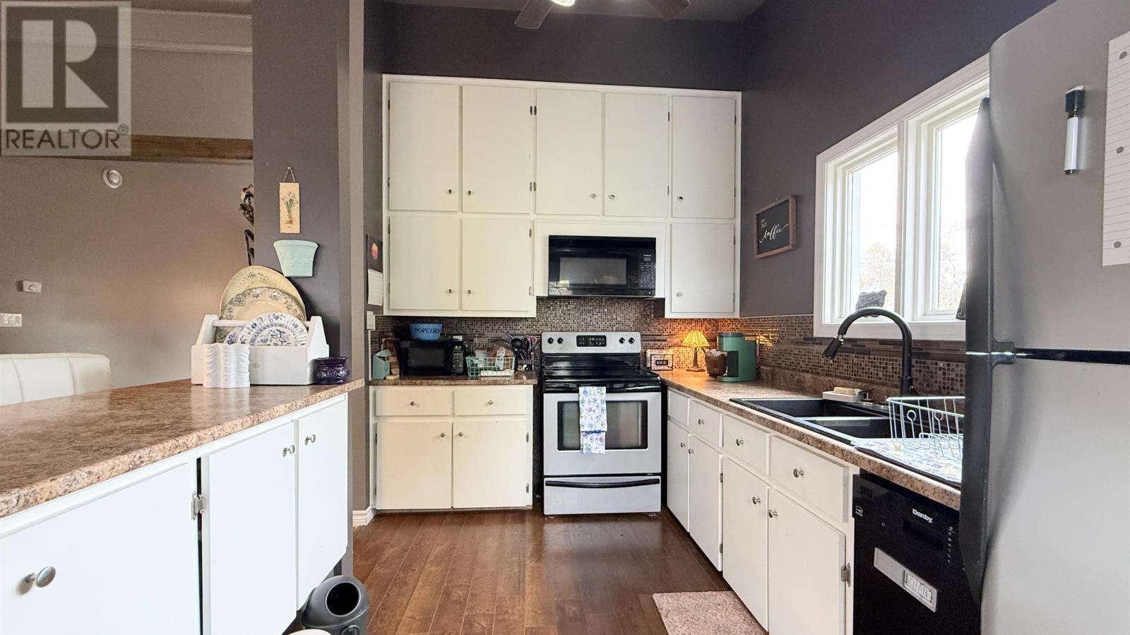 33 Phillips Street Property Photo 15