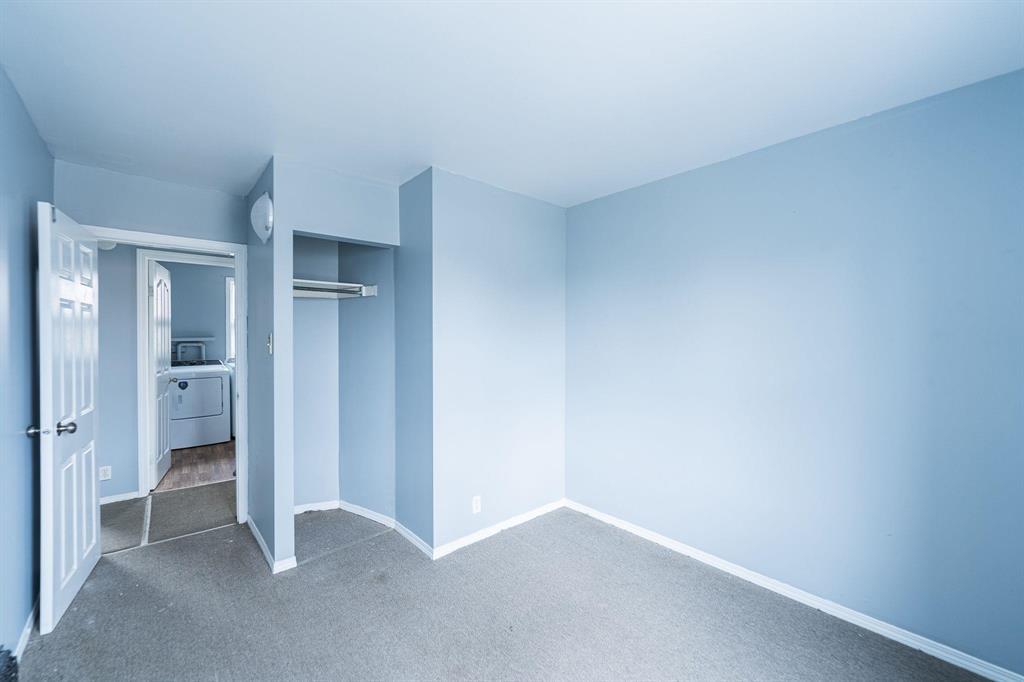 558 Langside Street Property Photo 16