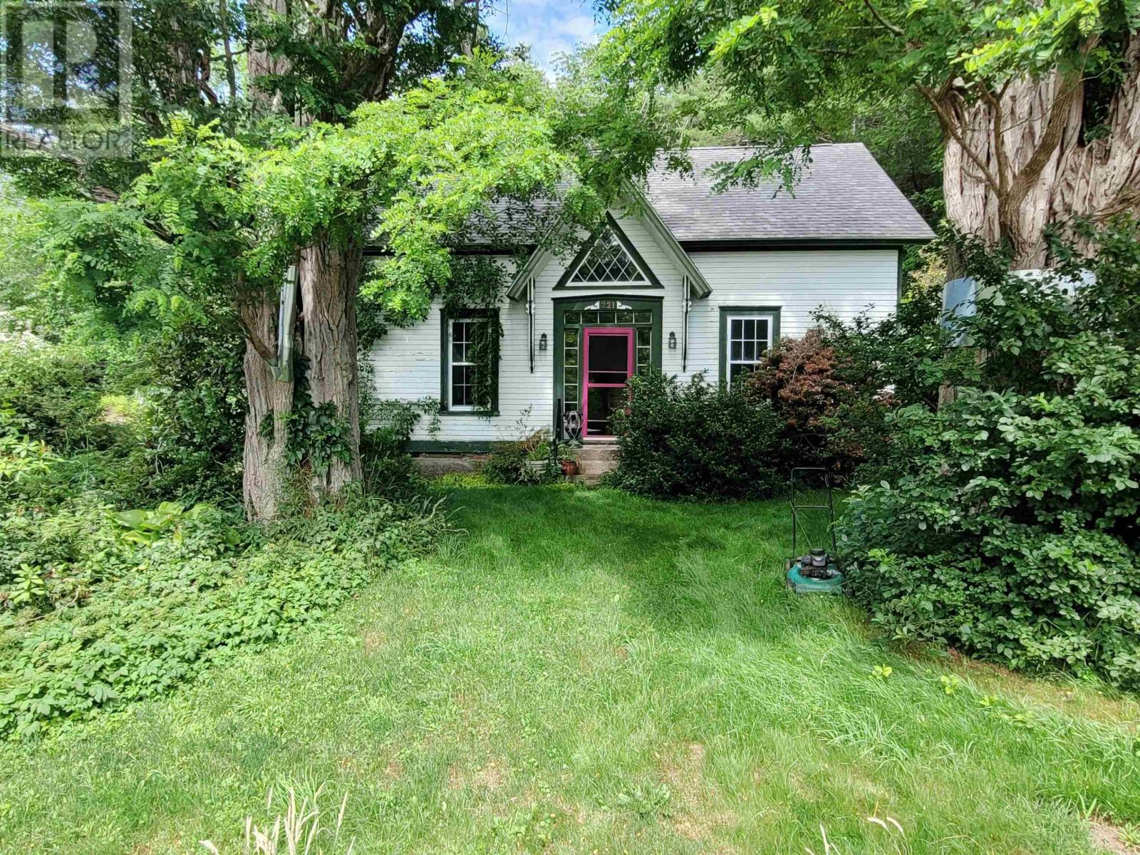 221 Highway 8 Property Photo 6