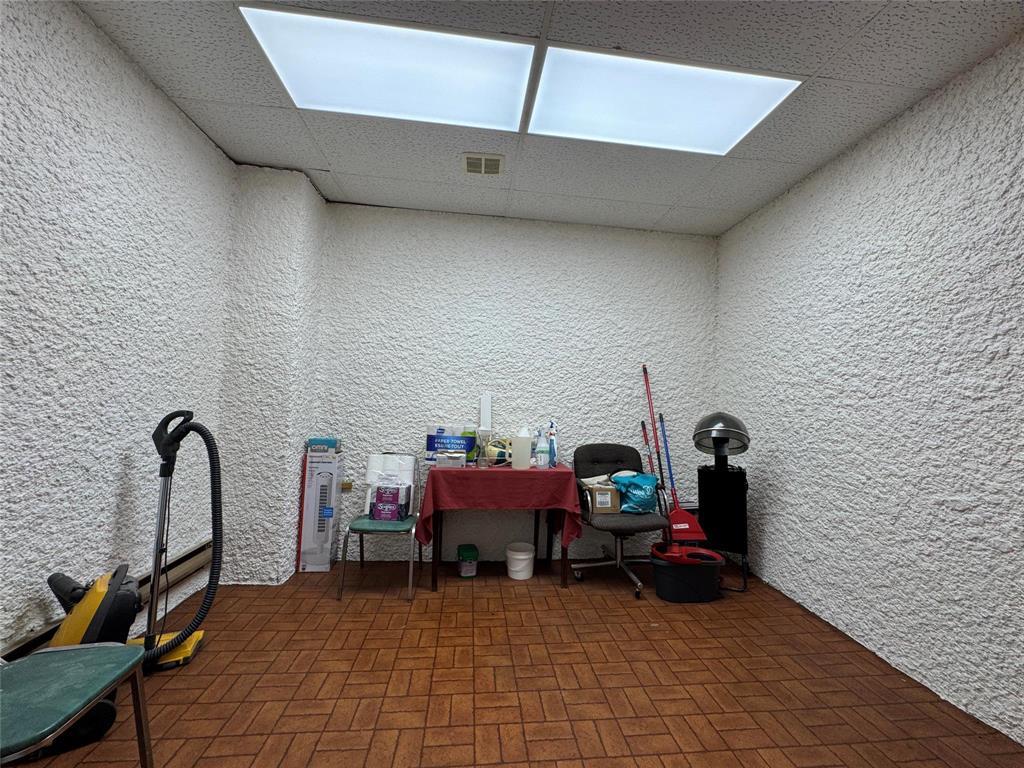 659 Park Avenue Property Photo 18