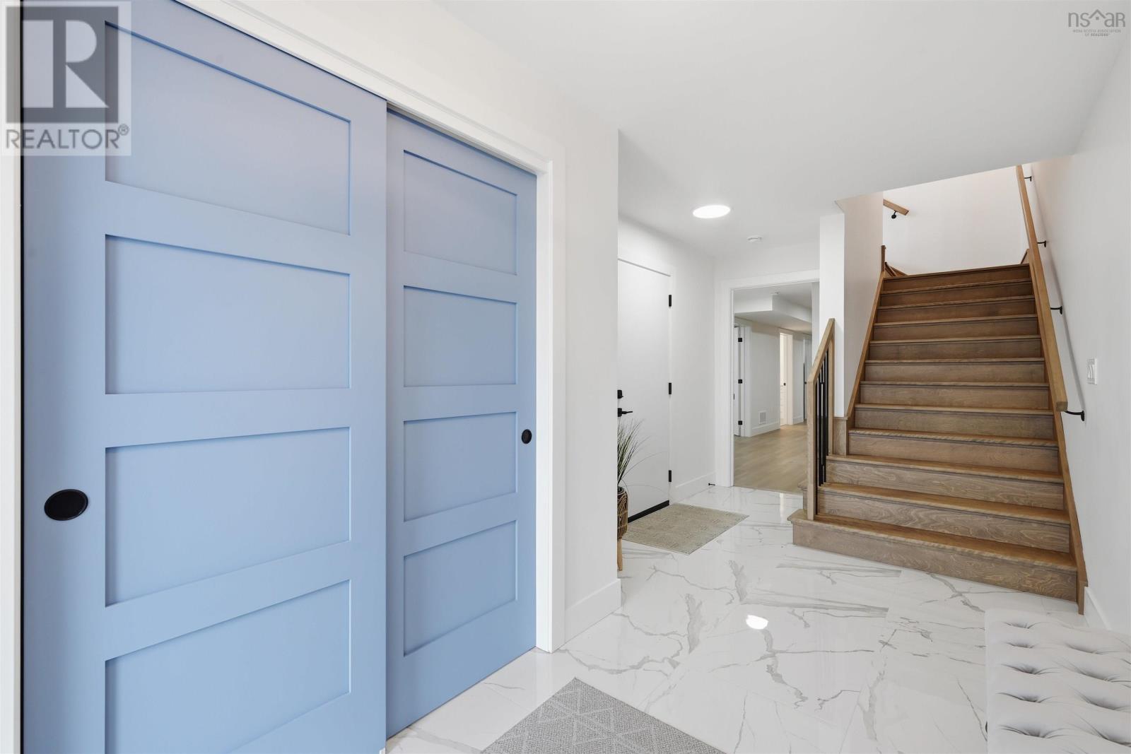 398 Shore Drive Property Photo 4