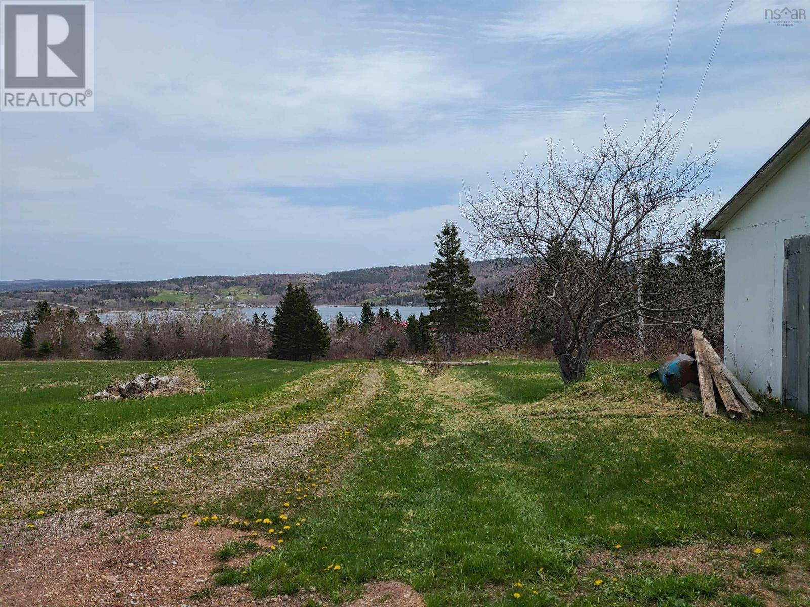 4351 Highway 223 Property Photo 5