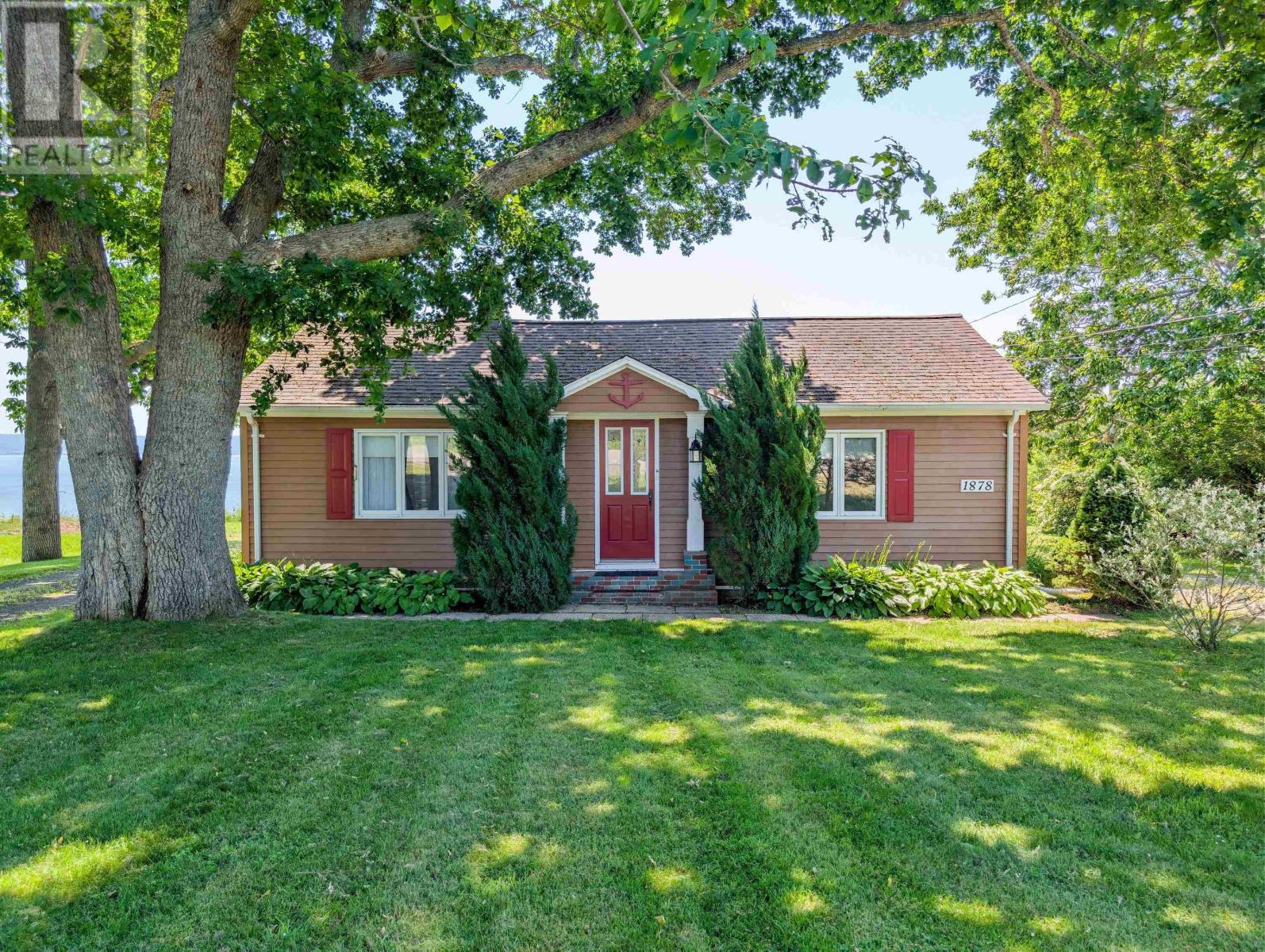 1878 Granville Road Property Photo 7