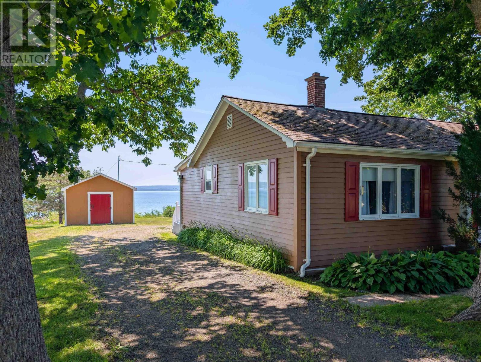 1878 Granville Road Property Photo 8