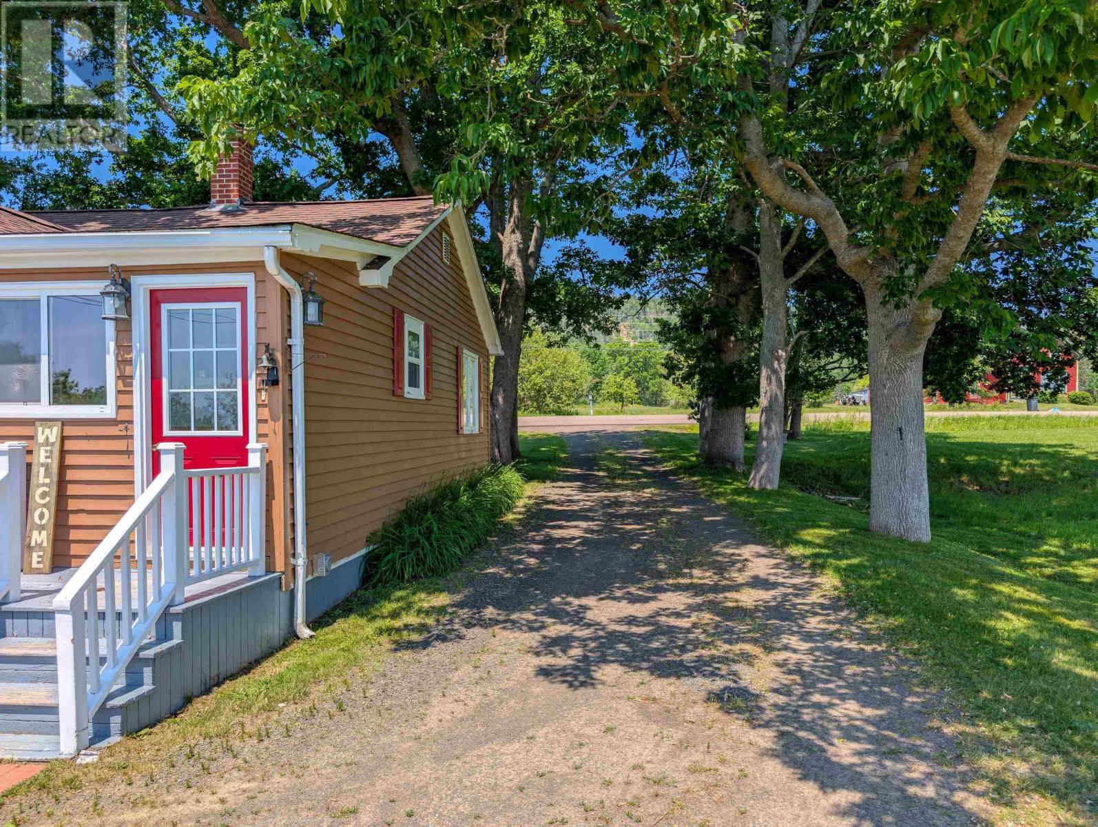 1878 Granville Road Property Photo 11