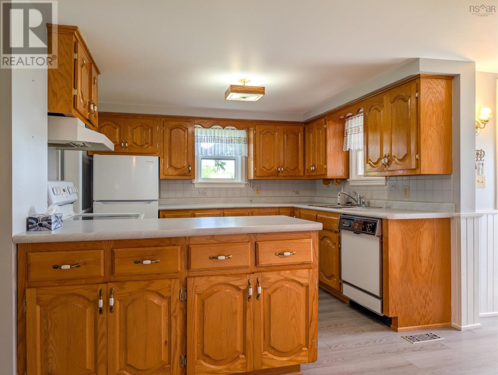 1878 Granville Road Property Photo 19