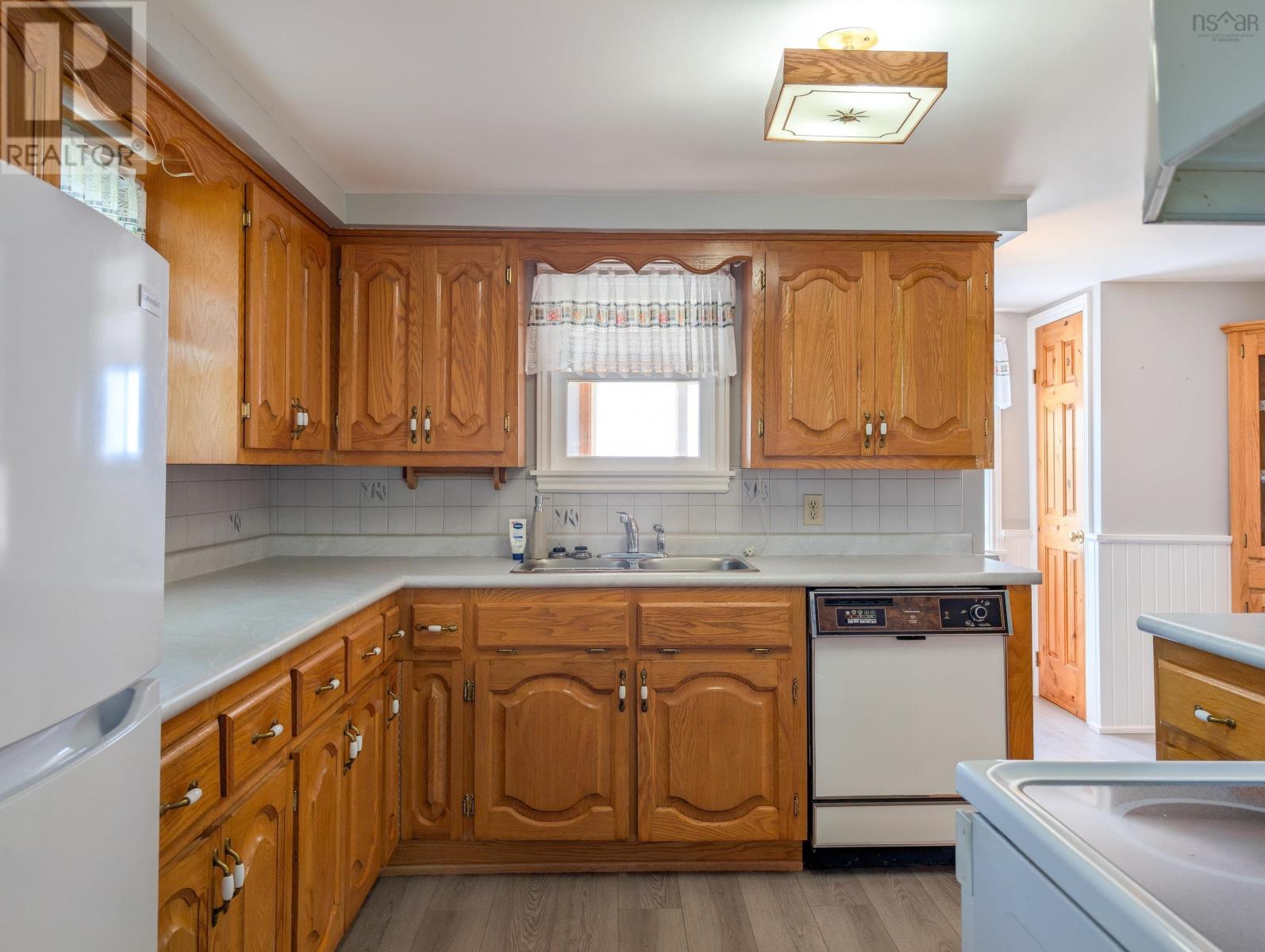 1878 Granville Road Property Photo 21