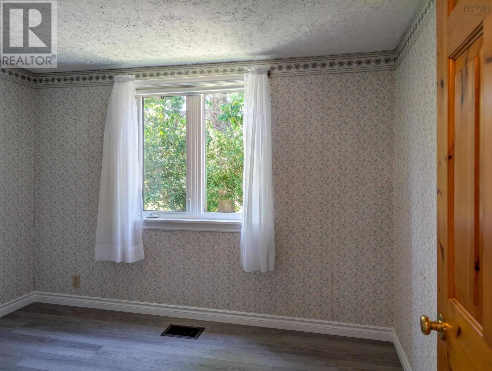 1878 Granville Road Property Photo 30