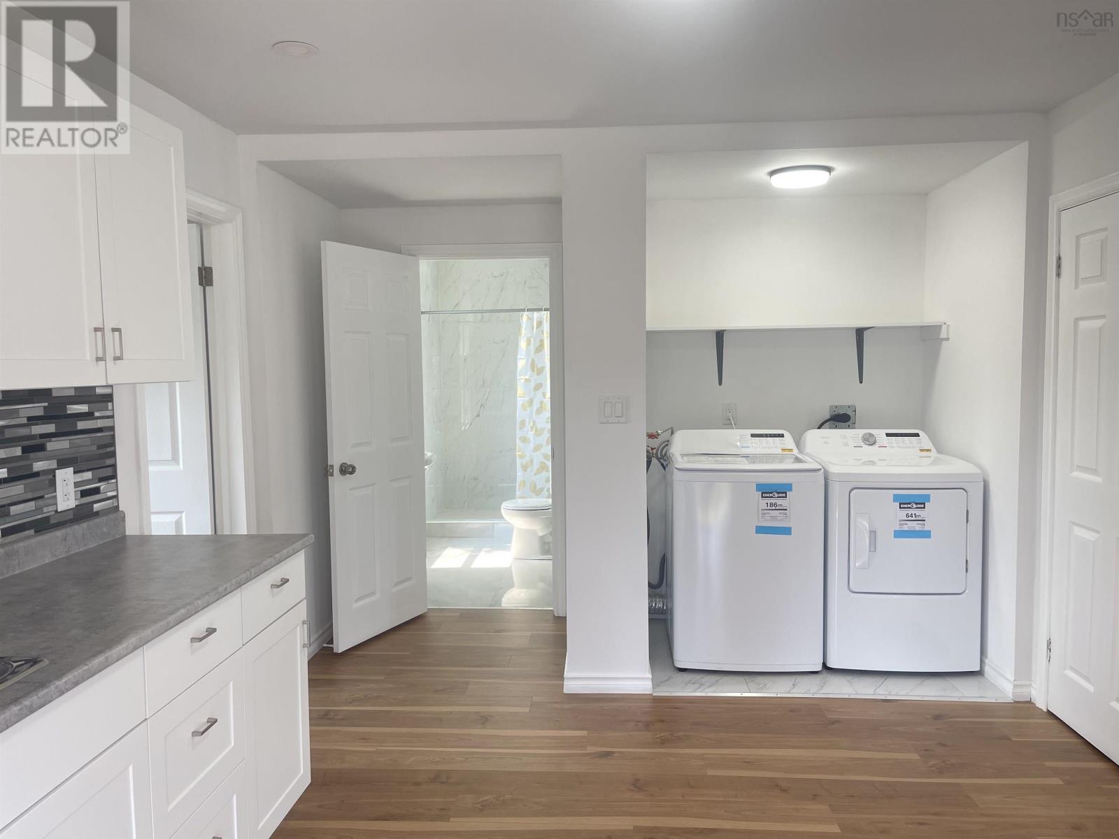 30 Wesley Street Property Photo 7