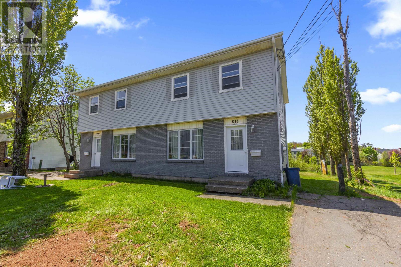 609-611 Queen Street Property Photo 2