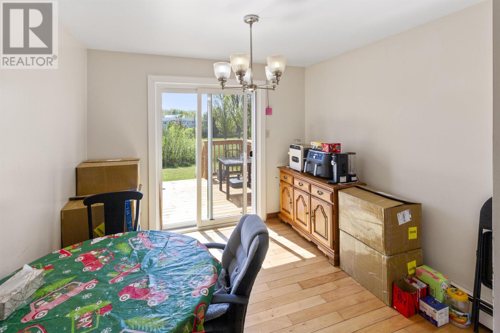 609-611 Queen Street Property Photo 16